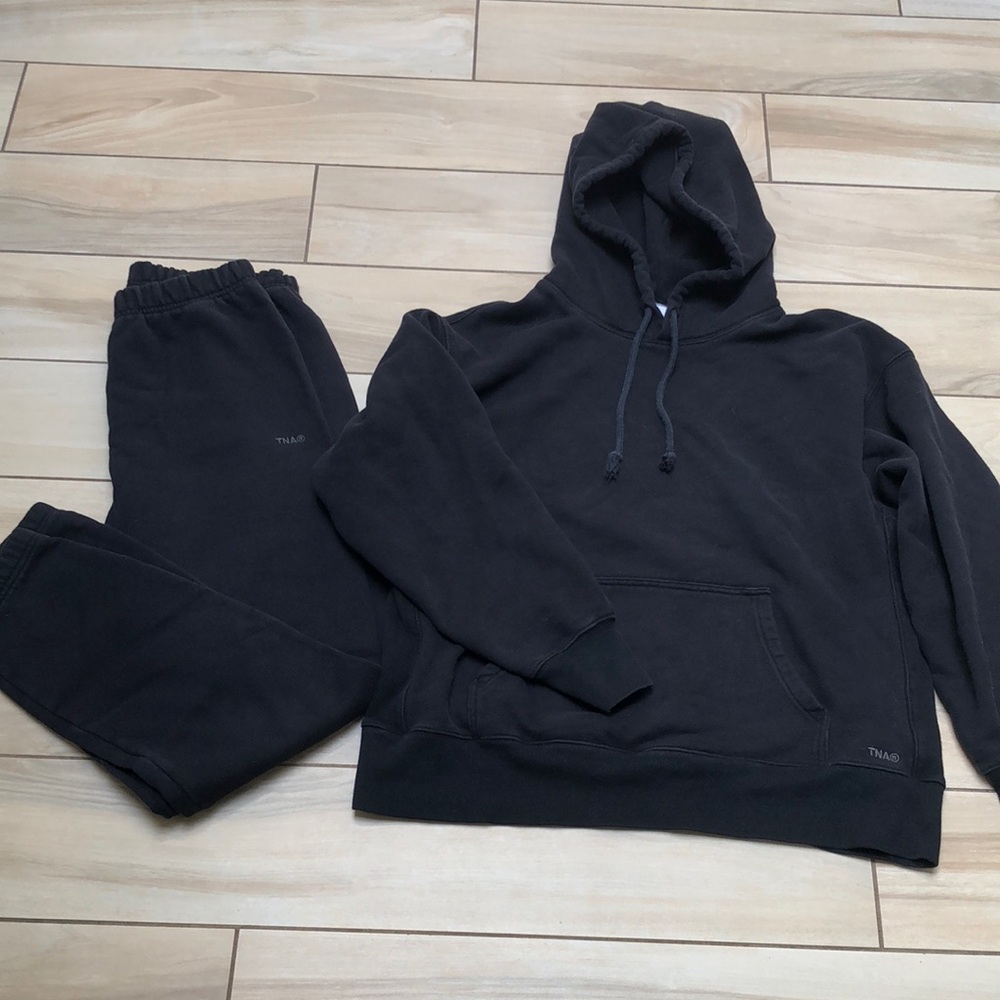 Aritzia Tna sweatfleece set